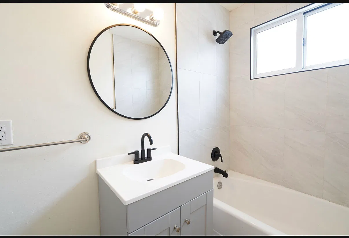 2612 Eubank Blvd NE — Photo 4