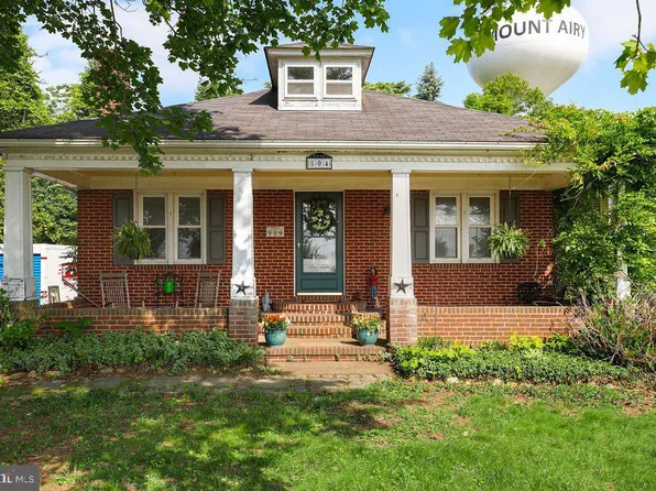 504 N Main St, Mount Airy, MD 21771