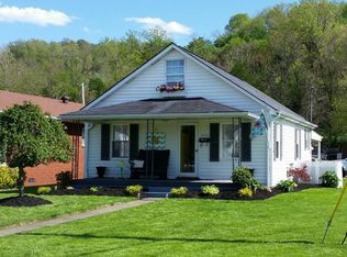 3455 Chase St, Huntington, WV 25704