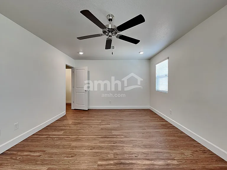 1609 Viaggio Ave — Photo 9