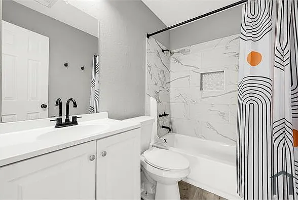 8119 Crestwick Dr — Photo 18