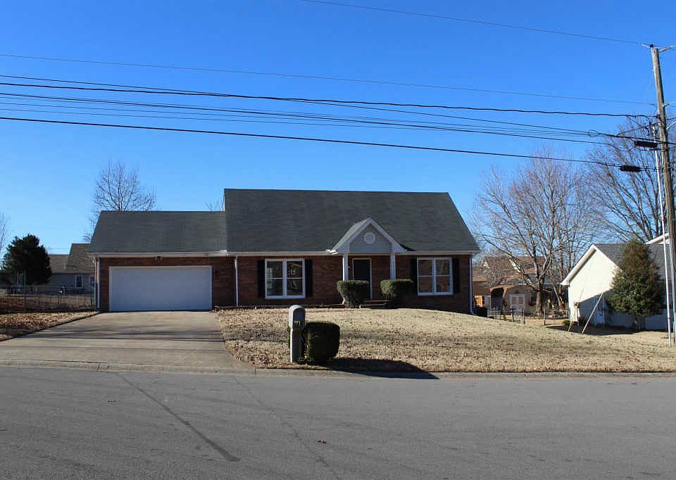 1st image of 186 Lancashire Dr