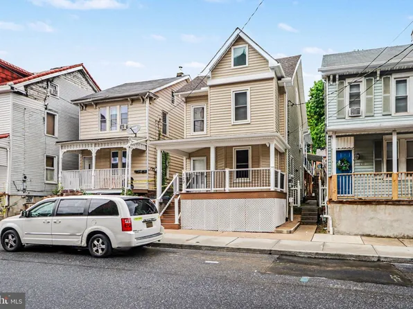 129 S 4th St, Steelton, PA 17113