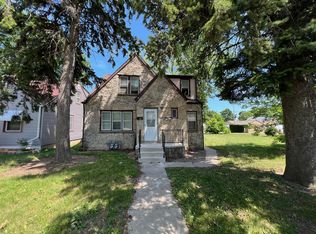 4952 N 22nd St, Milwaukee, WI 53209