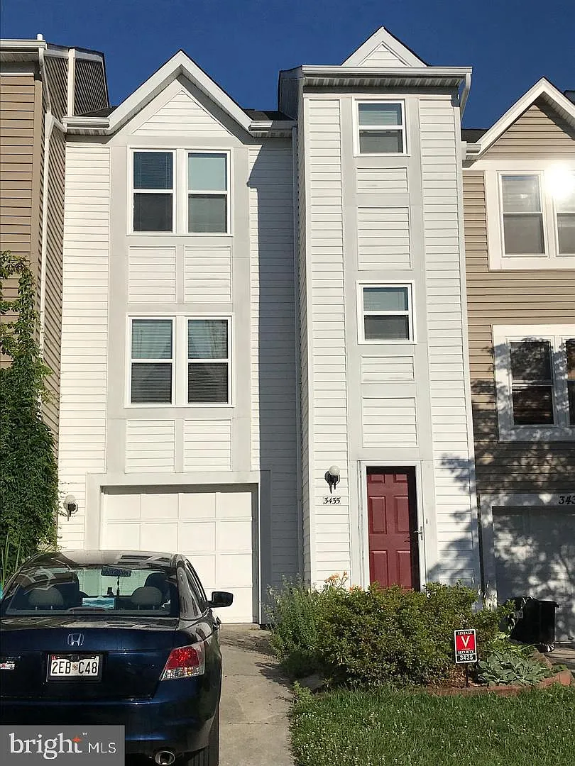 3 bed, 2.5 bath, 1312 sqft, $2,600 — Photo 1