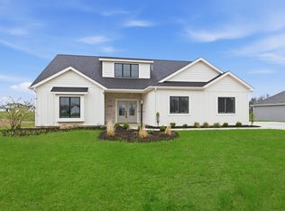 10483 Spamount Cv, Leo, IN 46765