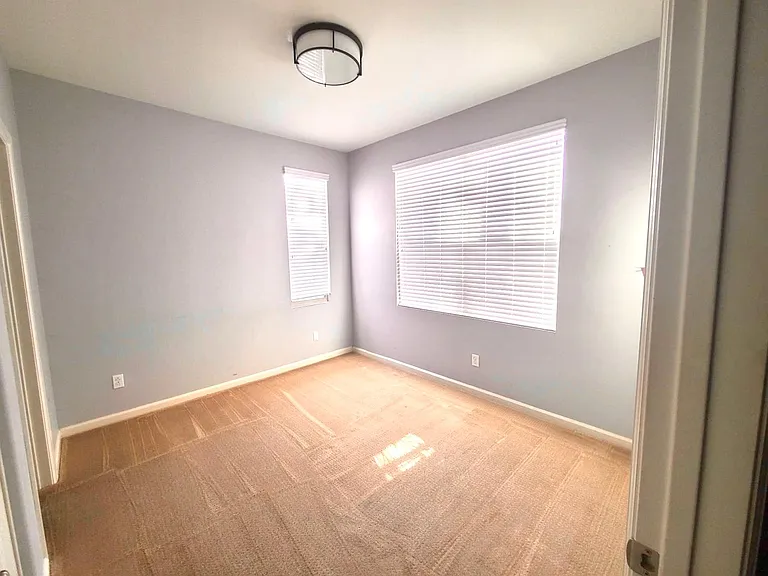 800 Citrus Ct — Photo 7