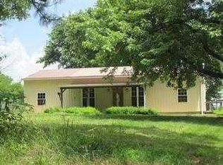 1410 S Walnut Grove Rd, New Burnside, IL 62967