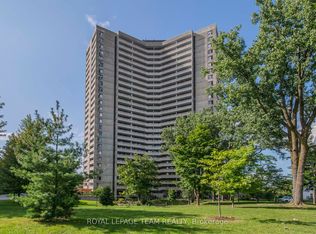 1081 Ambleside Dr #1101, Ottawa, ON K2B8C8