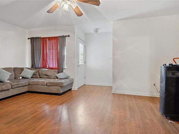 4th image of 7710-12 W Laverne St