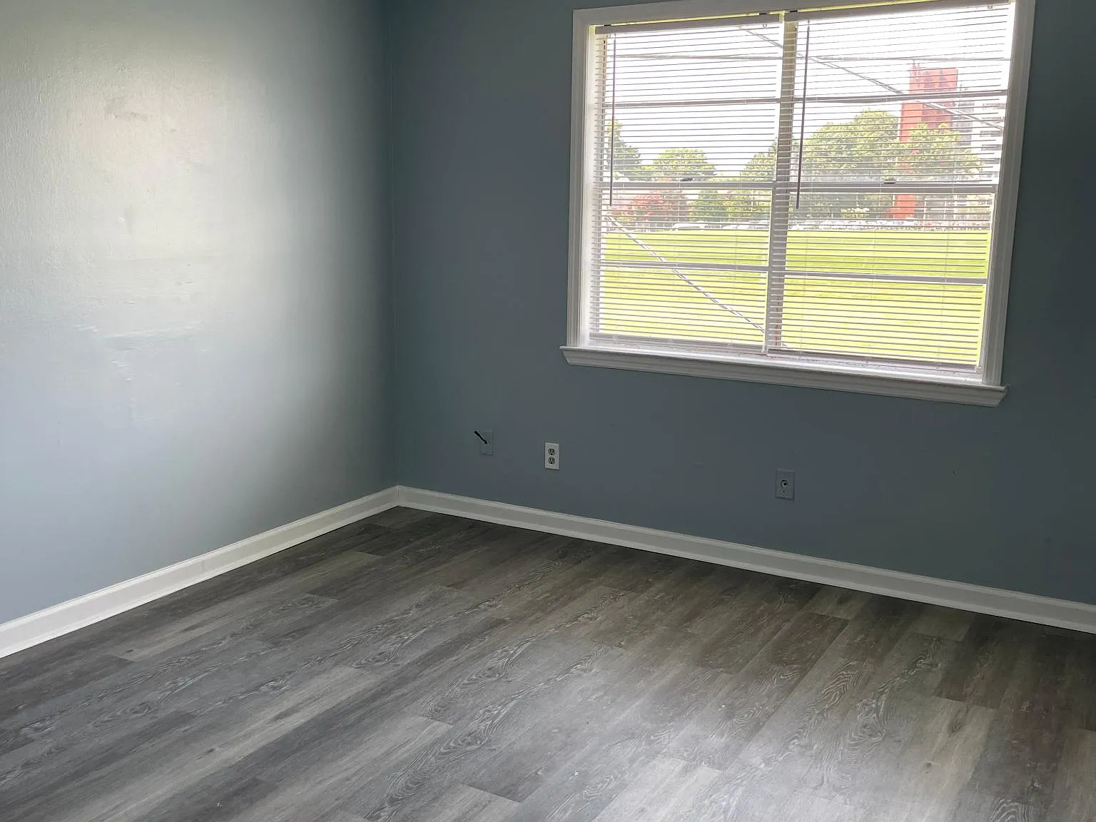 2 bed, 800 sqft, $995 — Photo 2