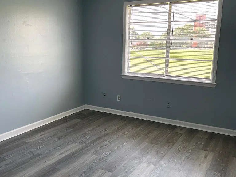 35 N Idlewild St #6 — Photo 2