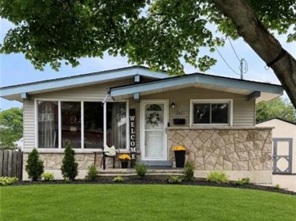 241 Thorner Dr, Hamilton, ON L8V 2M6