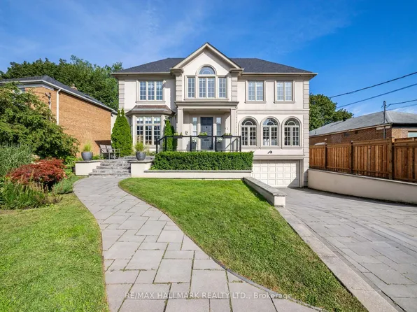 43 Prince Charles Dr, Toronto, ON M6A 2H4