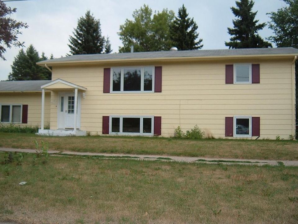 1st image of 425 32nd Ave S