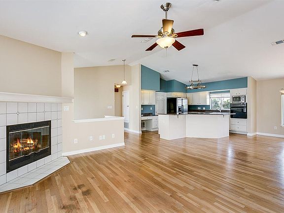 5th image of 6 Sugar Bowl Ln