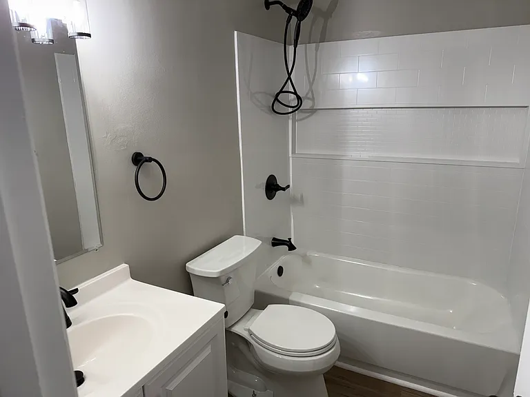 8327 Grandview Ln #8329 — Photo 4