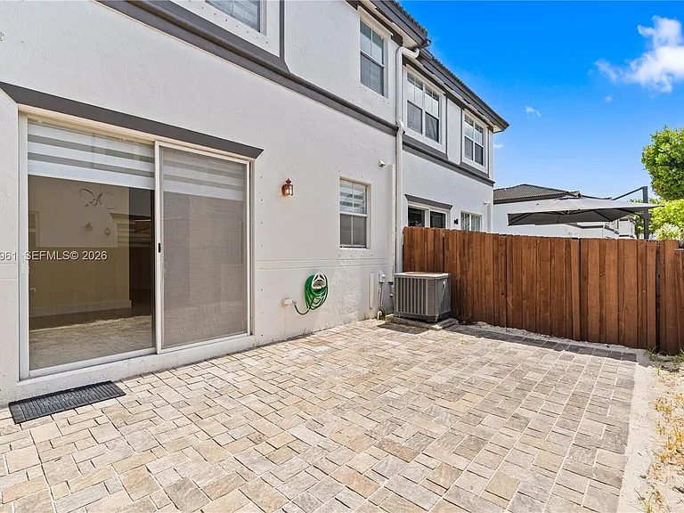 11476 NW 77th Ln — Photo 39