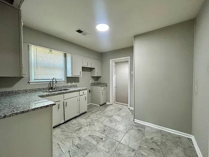 4 bed, 2.0 bath, 1775 sqft, $1,695 — Photo 4