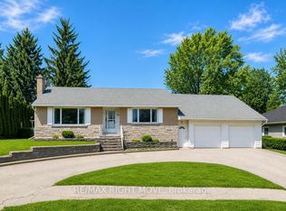 94 Fittons Rd E, Orillia, ON L3V 2J5