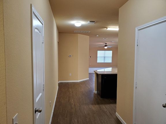 2nd image of 429 Luna Vista Dr