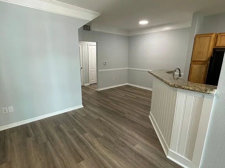 3018 Bonfire Beach Dr #21102 — Photo 3