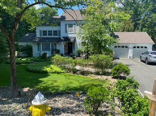 1 Old Mill Rd, North Caldwell, NJ 07006
