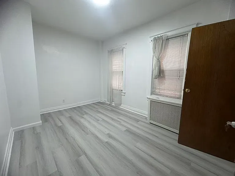 1619 Edison Ave #1 — Photo 2