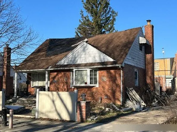 12142 Laurelton Pkwy, Jamaica, NY 11422