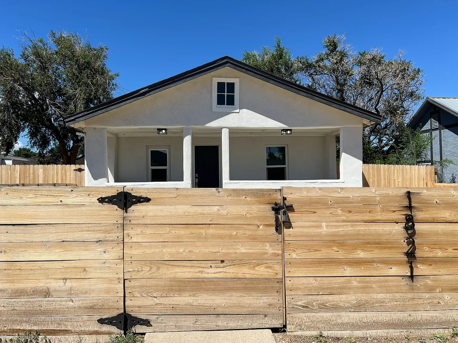 3 bed, 940 sqft, $1,400 — Photo 2