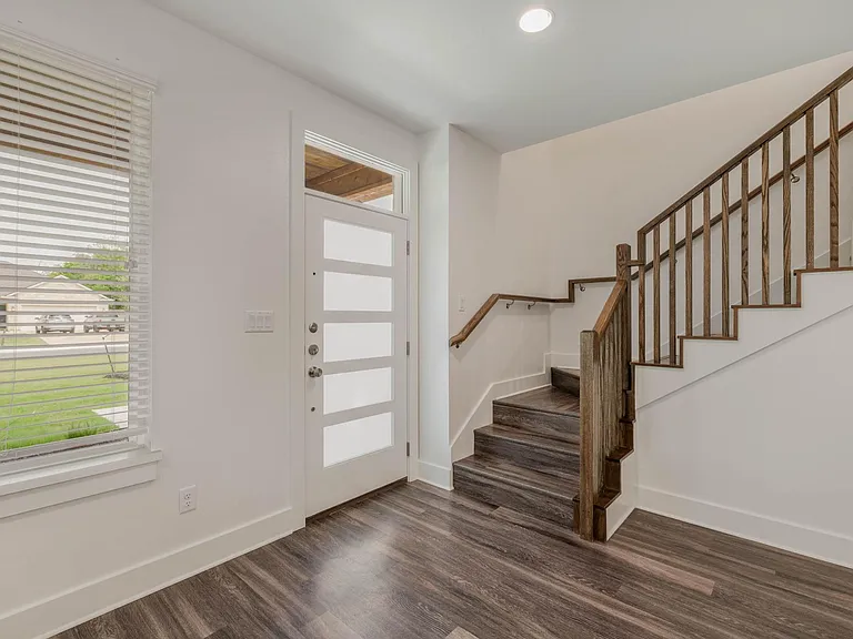 508 Gilchrist Ave — Photo 14