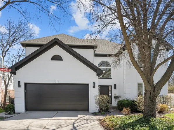 911 Oxford Rd, Deerfield, IL 60015