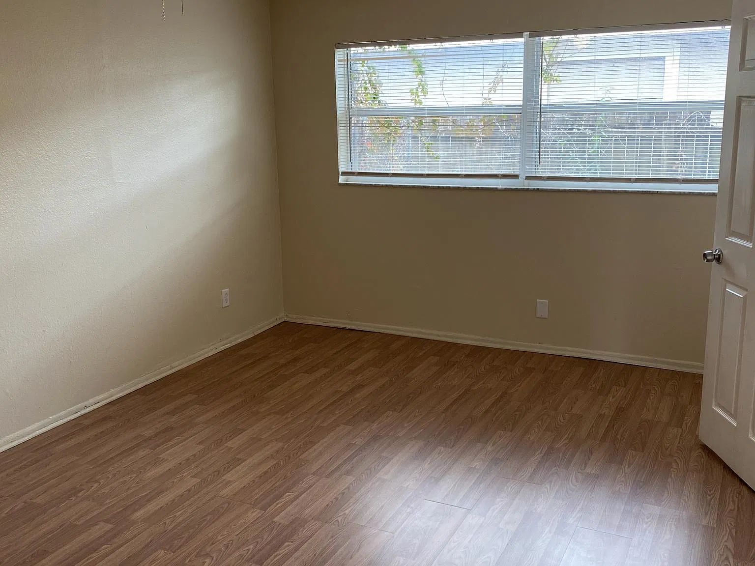 2 bed, 1100 sqft, $1,575 — Photo 3