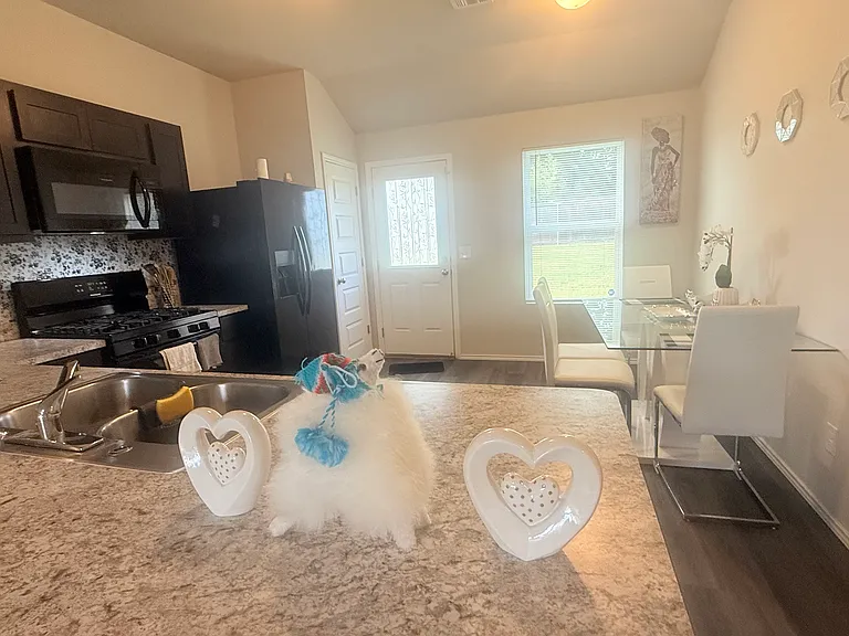 839 W Judy Dr — Photo 6