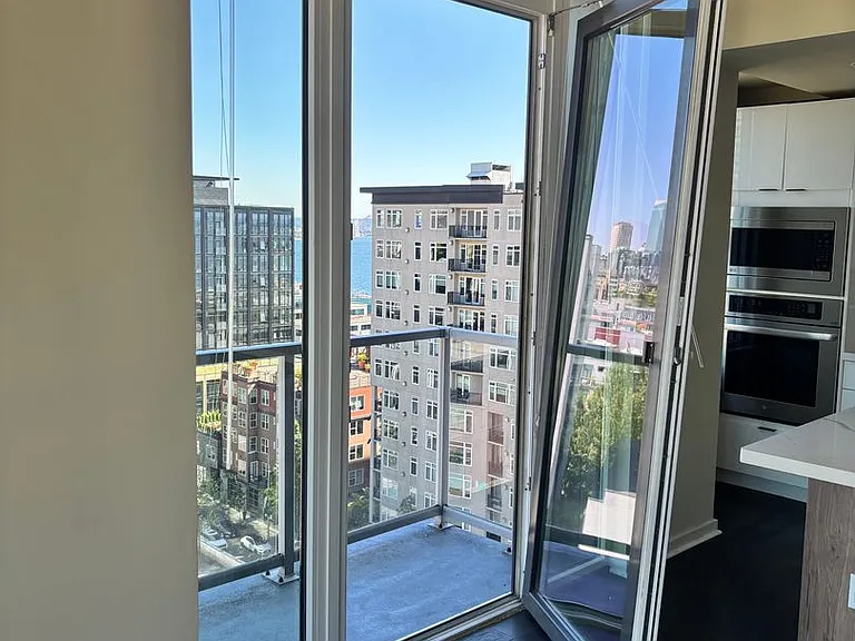 76 Cedar St #1308 — Photo 12