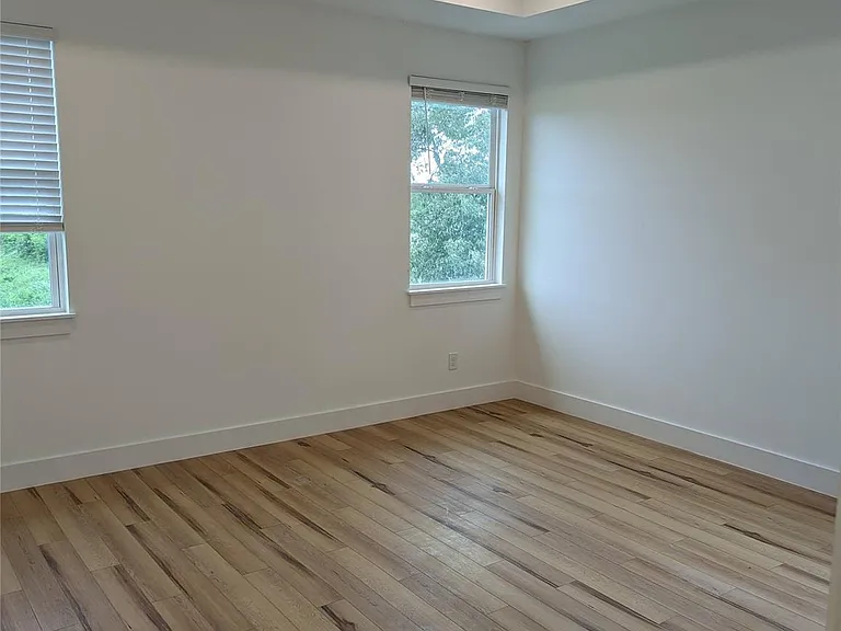 4915 Fisk St — Photo 31