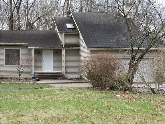 2nd image of 1060 E Main St