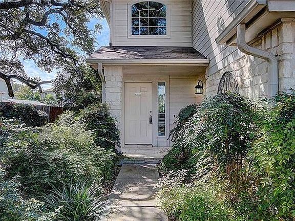 2nd image of 1516 Fort Lloyd Pl