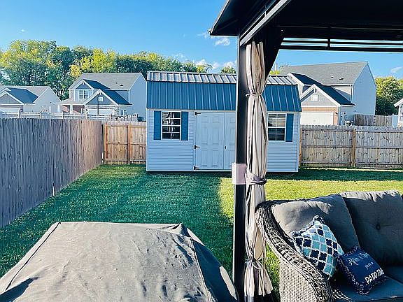 3rd image of 3981 Little Bluestem Dr