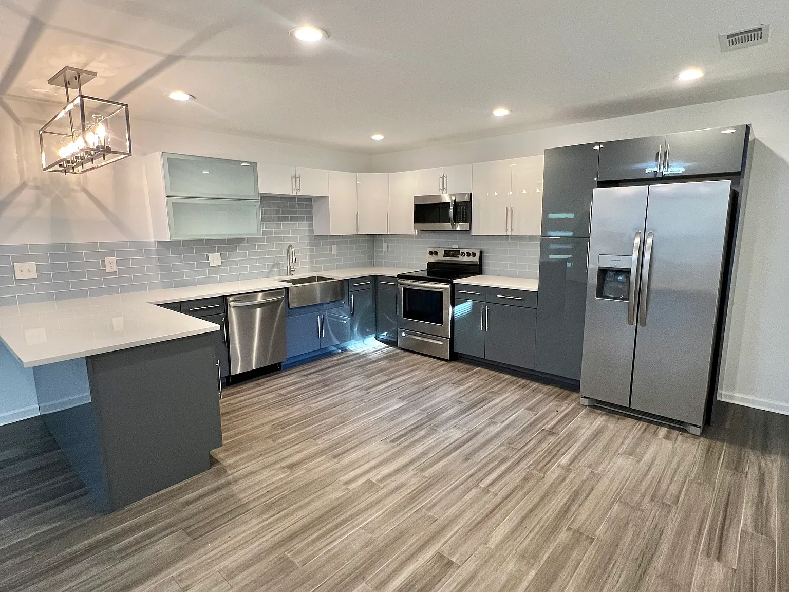 1131 Regent St SW — Photo 3