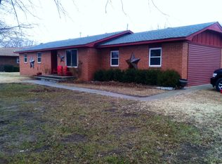 404 SW South St, Minco, OK 73059