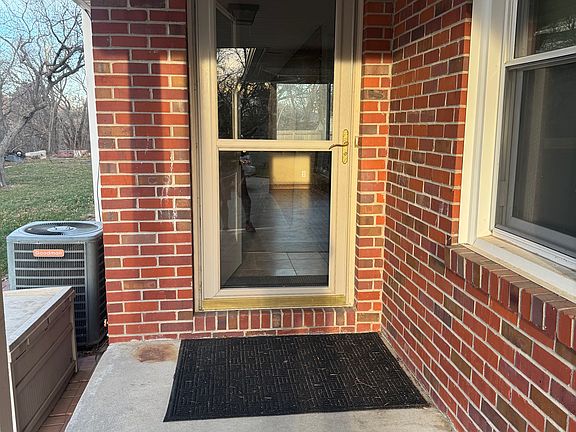 2nd image of 5406 S 20th Street Cir