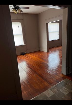 5th image of 811 Leroy Ave #1