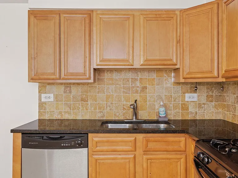 8440 W 95th St #3 — Photo 7