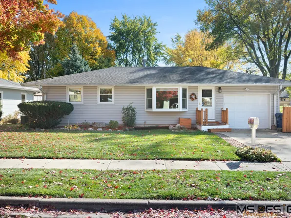 1510 Elmwood Ave, Dekalb, IL 60115