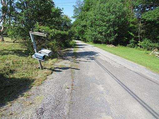 4th image of 313 Railroad Ave
