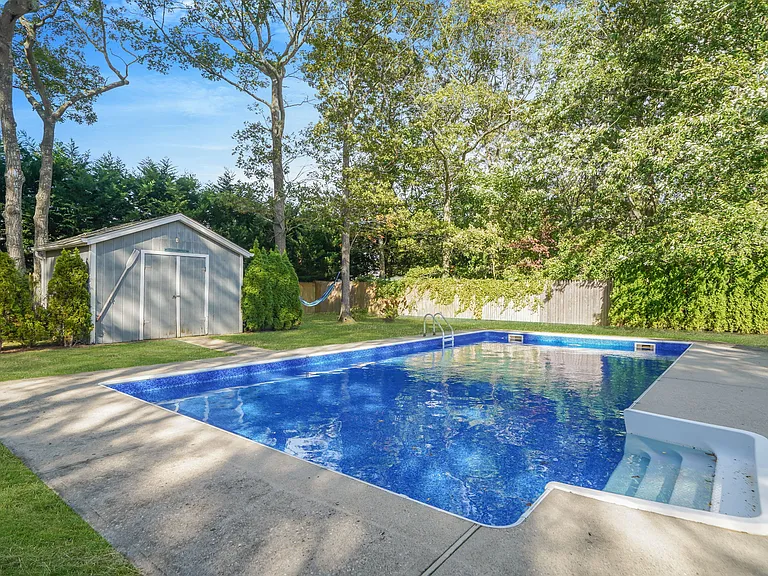138 W Tiana Rd — Photo 17