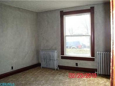 4th image of 130 Wyandotte St