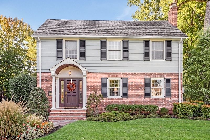 1st image of 840 Shadowlawn Dr