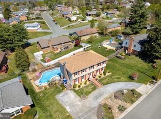 8 Gloucester Rd, Front Royal, VA 22630